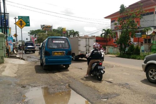 Hindari Lubang Boleh, Asal Jangan Panik Banting Setang