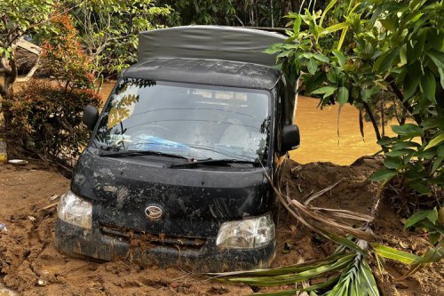 Cara Mudah Mendeteksi Mobil Bekas Banjir