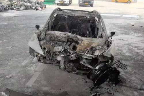 Xiaomi, Xiaomi SU7 , Kecelakaan Pertama Mobil Listrik Xiaomi SU7, Mobil Terbakar Tiga Orang Tewas