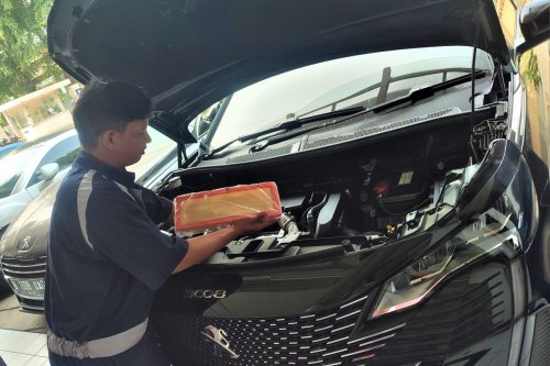 Ganti atau Bersiihkan Filter Udara Setelah Mobil Dipakai Liburan