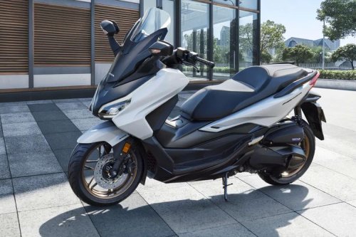 Honda, Adu Skutik Rp 97 Jutaan, Vespa GTS Super Tech 250 Vs Honda Forza 250