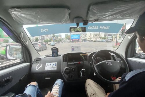 Transjakarta Perketat Pengawasan Pengemudi Mikrotrans