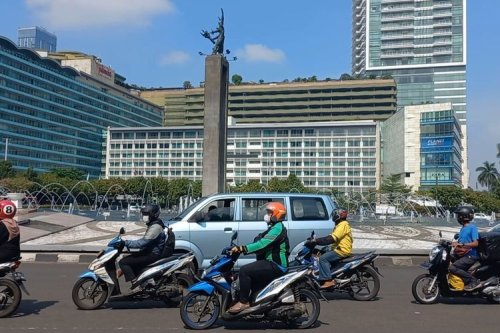 Viral Aksi Arogan Pengendara Vespa Pukul Karyawan Zaskia Adya Mecca