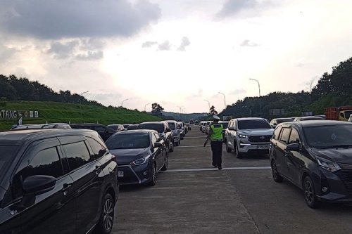 One Way Lokal Berlaku mulai KM 414 GT Kalikangkung sampai KM 442 GT Bawen