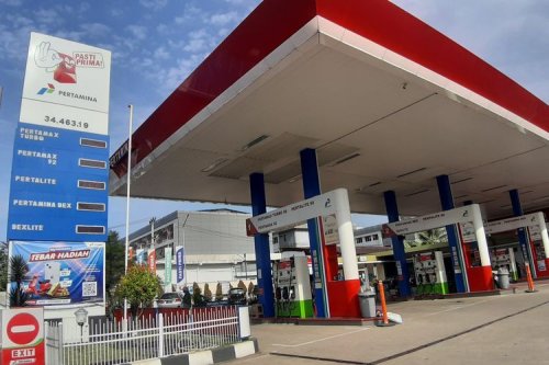 Harga Solar Meroket, Konsumen Pilih Kandangkan Mobil Diesel