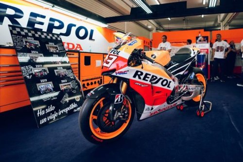 Honda, Marquez, MotoGP, Honda Ucapkan Selamat Kepada Marquez Usai Juara Dunia MotoGP