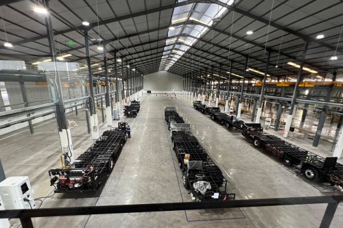 Peresmian Bus Listrik VKTR: Momentum Industri Otomotif Nasional