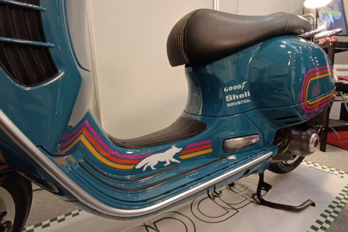 Modifikasi Vespa Matik, Lebih Baik Repaint atau Wrapping?