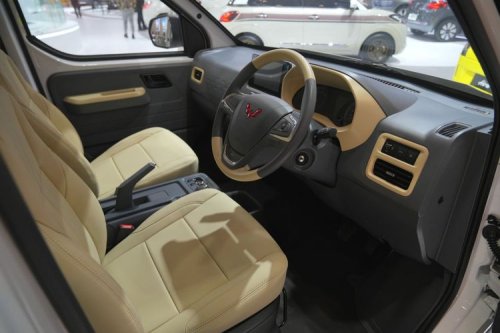 Wuling, Modifikasi Mewah Wuling Mitra EV di GIIAS 2025