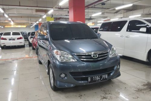 Pasar Mobil Bekas: Kenapa Avanza Tua Masih Dicari?