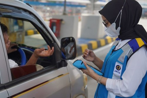 Libur Nataru Lewat Tol, Ini Cara Isi Saldo e-Toll Lewat Ponsel