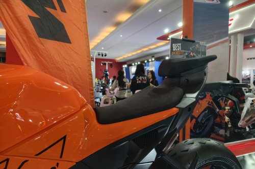 KTM, KTM RC 990 R Meluncur di IIMS 2026: Supersport Jumlah Terbatas
