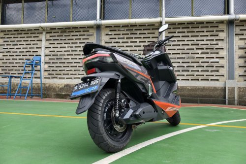 Polytron Fox 350: Motor Listrik dengan Desain Lebih Matang