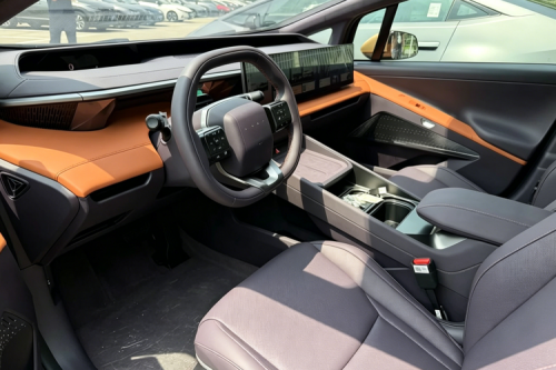 Hyundai, Hyundai Ioniq, Hyundai Ioniq V, Tantang Sedan Listrik China