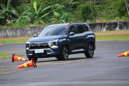 Mitsubishi Destinator: SUV 7-Penumpang Bukan Tantang Innova Zenix