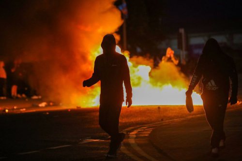 Syarat Asuransi Diterima jika Mobil Jadi Korban Amuk Massa