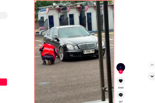 Pelek Pecah Hajar Lubang di Jalan Tol, Pengemudi Ini Klaim Ganti Rugi