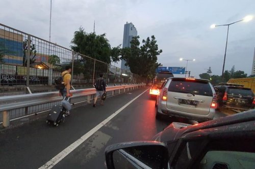 Kemacetan di Tol Bukan Cuma Soal Jumlah Kendaraan