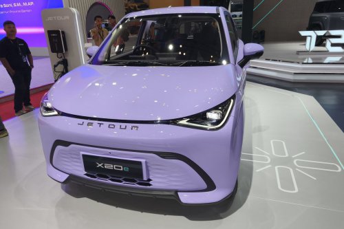 Jetour Buka Babak Baru di Indonesia Lewat T2 dan X20e di GIIAS 2025