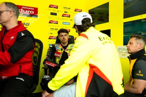 Pebalap VR46 Ungkap Pentingnya Kehadiran Rossi di Sirkuit