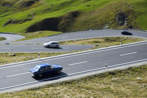 Cara Menggunakan Engine Brake pada Mobil Matik di Turunan