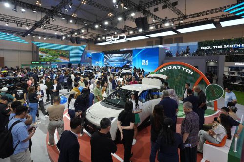 Tesla Mulai Tergerus, Merek China Bercokol di Eropa