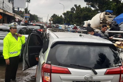 Belajar dari Kasus Pengemudi Meninggal Saat Banjir dan Macet di Jakarta