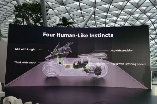 Omoway Perkenalkan OMO-ROBOT, Evolusi dari Motor ke Robot