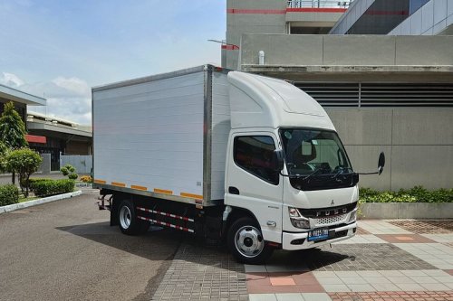Produsen Otomotif Didorong Pimpin Elektrifikasi Truk di Indonesia
