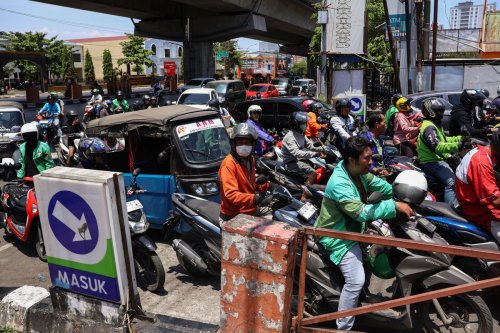 Antrean SPBU Makassar Mengular, Cek 25 Lokasi SPBU 24 Jam Pertamina