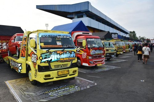 Mobil Niaga Sumbang 23 Persen Penjualan Mobil Bekas di Balai Lelang