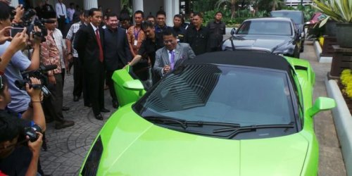 Koleksi Mobil Mewah Hotman Paris, dari Ferrari hingga Lamborghini