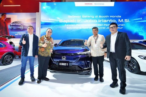 Honda, Honda Civic, IIMS Surabaya 2025: Honda Civic Hybrid Pertama Kali Hadir ke Publik