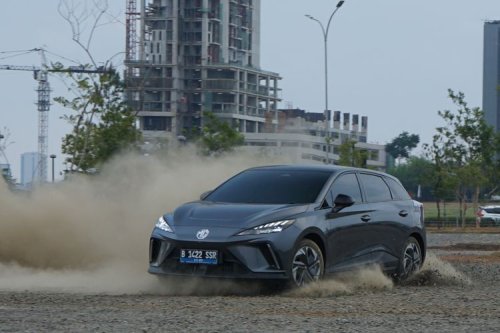 MG, GIIAS 2025: MG 4 EV, Menapaki Jejak Mobil Listrik Inggris di Indonesia