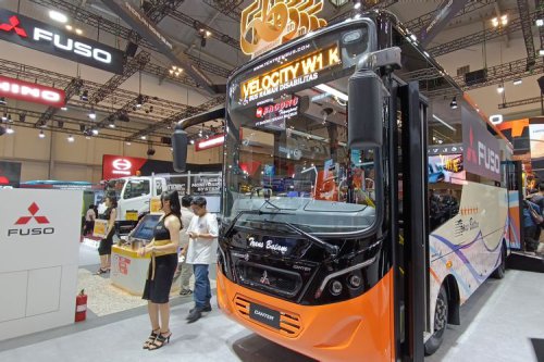 Fuso di GIIAS 2025, dari Truk Listrik eCanter sampai Bus Kota