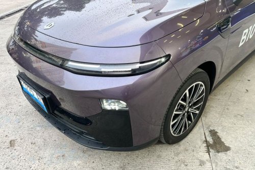 Jajal Leapmotor B10 di GIIAS 2026
