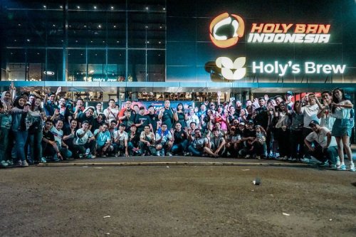 Ratusan Mobil Modifikasi Ramaikan Car Meet Up Night