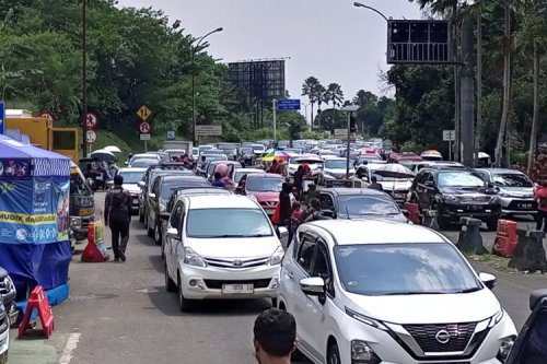 Akhir Pekan Padat, Ganjil Genap Puncak Berlaku Sampai Minggu Malam