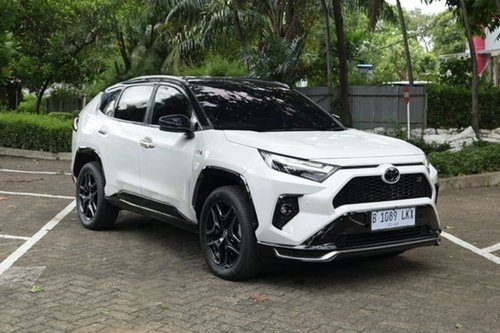 Toyota, Toyota RAV4, Toyota RAV4 GR Sport PHEV: Spesifikasi dan Fitur Unggulan