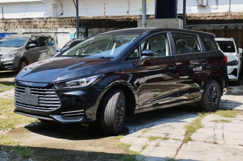 BYD, Wuling, Hitung Selisih Harga BYD M6 DM dengan Wuling Darion PHEV