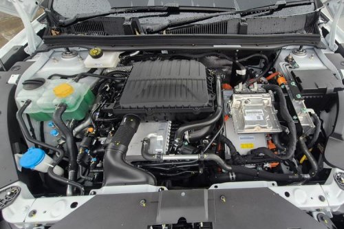 Serupa tapi Tak Sama, Ini Bedanya Chery C5 CSH dan C5 Bensin