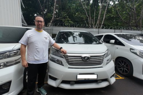 Toyota, Cerita Cinta Pria Ini dengan Toyota Vellfire