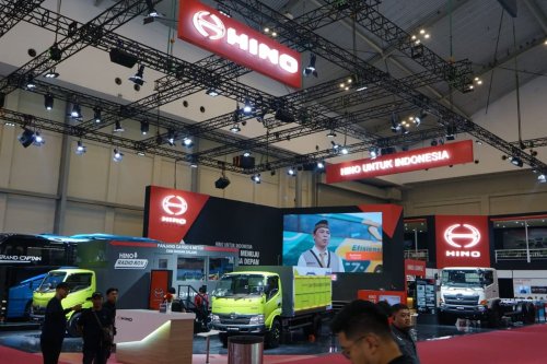 Cara Hino Aperesiasi Mitra Karoseri di GIIAS 2025