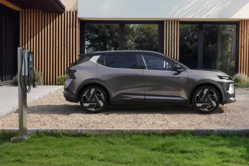 Mitsubishi, Mitsubishi Eclipse Cross, Dulu Dijual di Indonesia, Mitsubishi Eclipse Cross Jadi Mobil Listrik