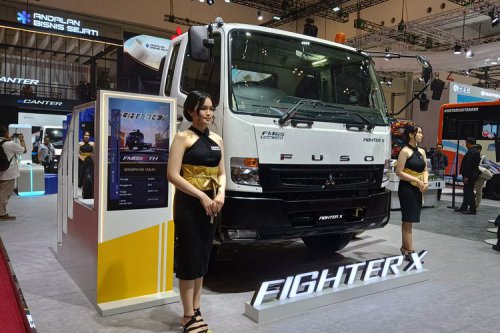 Inovasi Fuso di GIIAS 2025, EV Mobile Charger dan Fighter X Baru