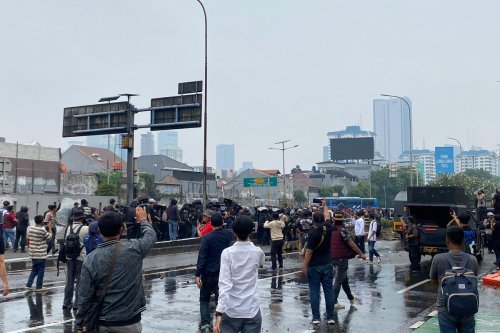 Jalan Gatot Subroto Ditutup Imbas Demo di DPR, Ini Jalan Alternatifnya