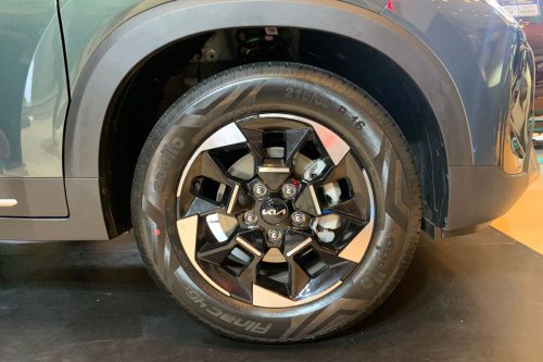 Pelek Berkarat Bukan Cuma Karena Mobil Sering Digunakan