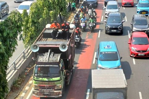 Rotator dan Sirine di Mobil Pribadi: Ini Konsekuensi Hukumnya