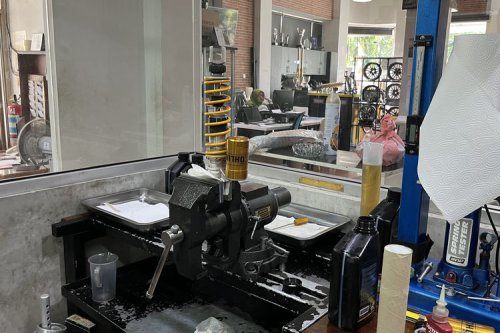 Mengapa Suspensi Tabung Lebih Baik dari Suspensi Biasa?