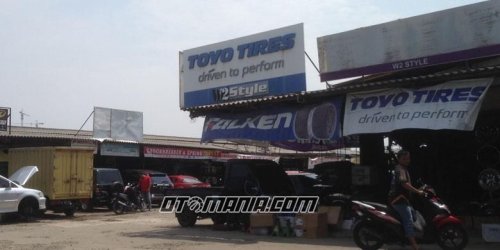 Keluhan Pedagang Pasar Mobil Kemayoran, Toko Makin Sepi